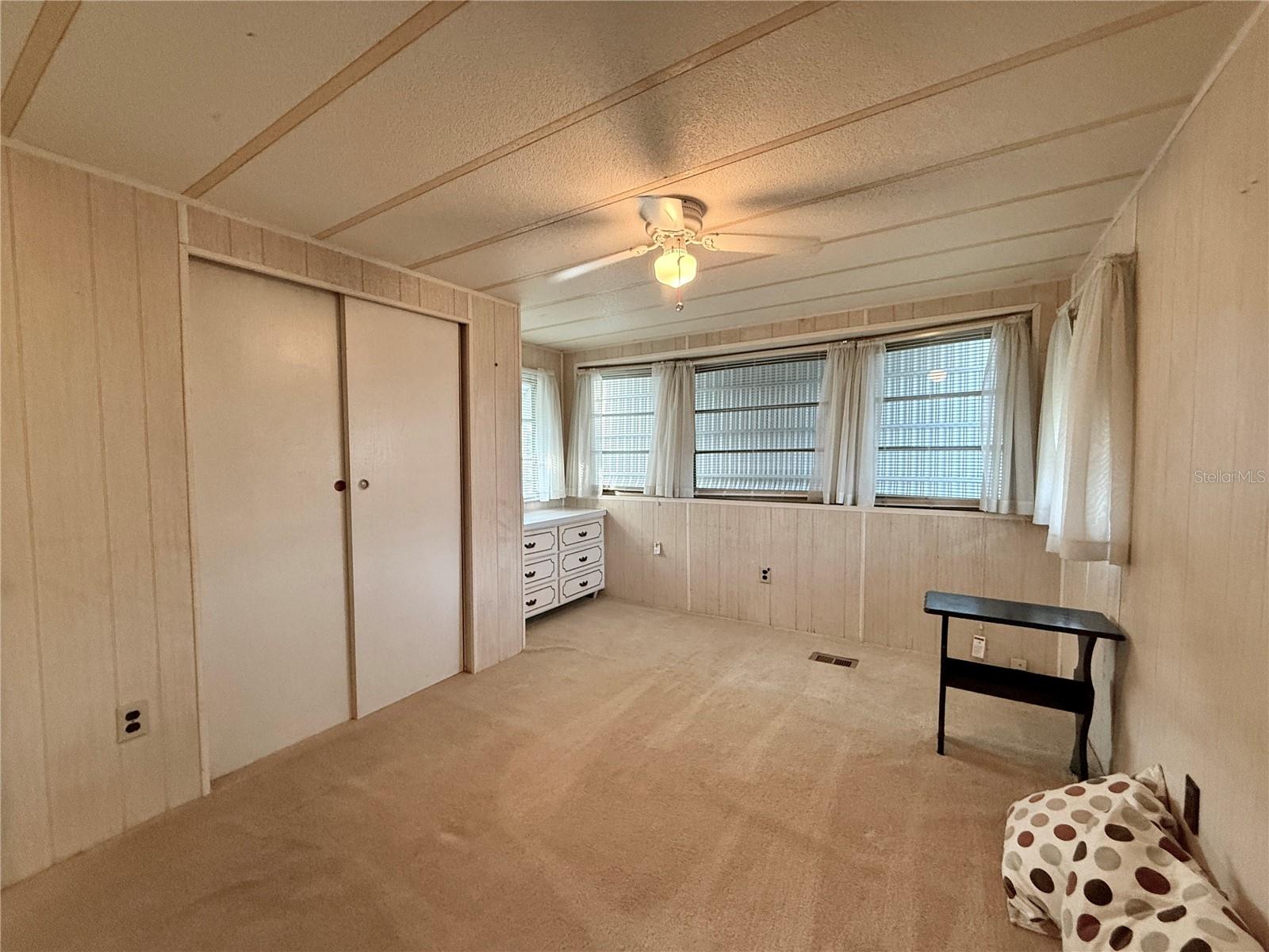 116 W SAINT JOHNS WAY