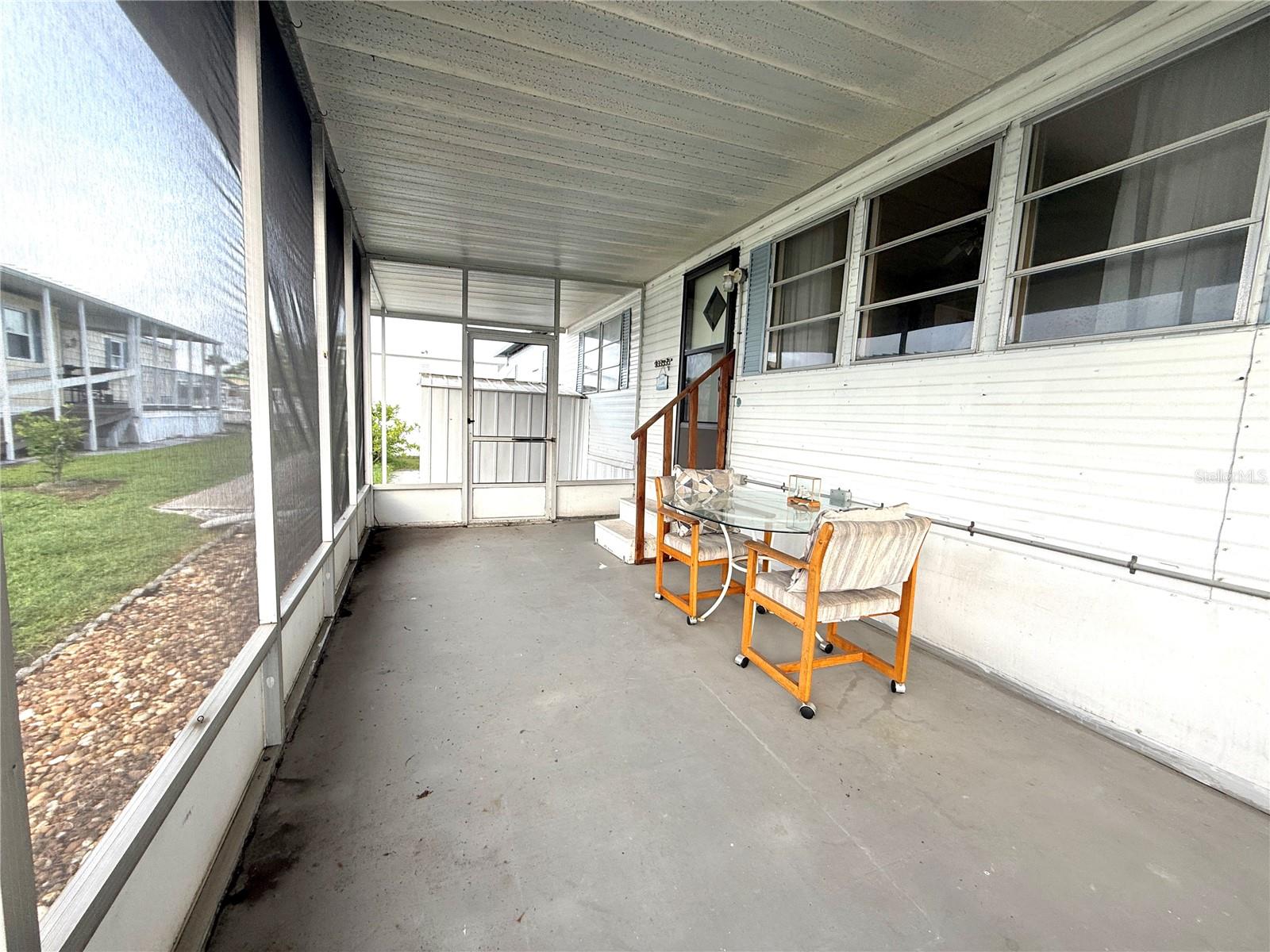 116 W SAINT JOHNS WAY