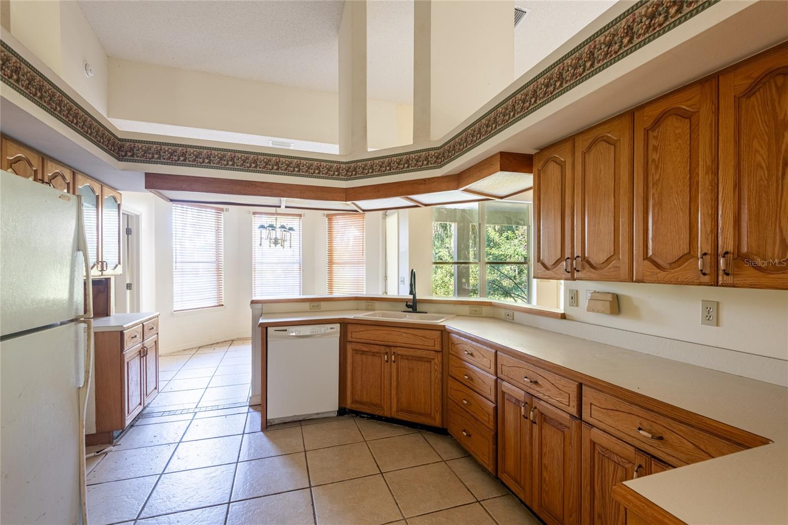5135 COLLIER PKWY