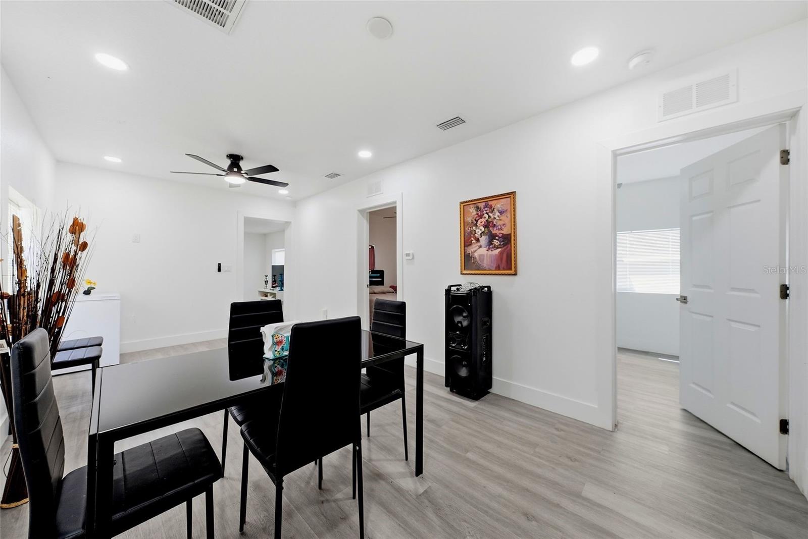 10124 N HYACINTH AVE