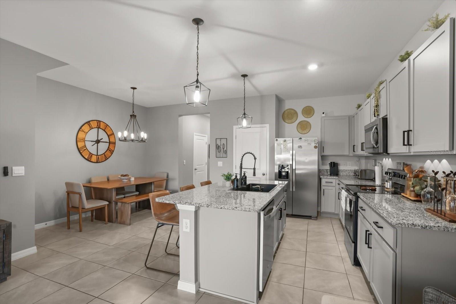 170 MANGROVE SHADE CIR