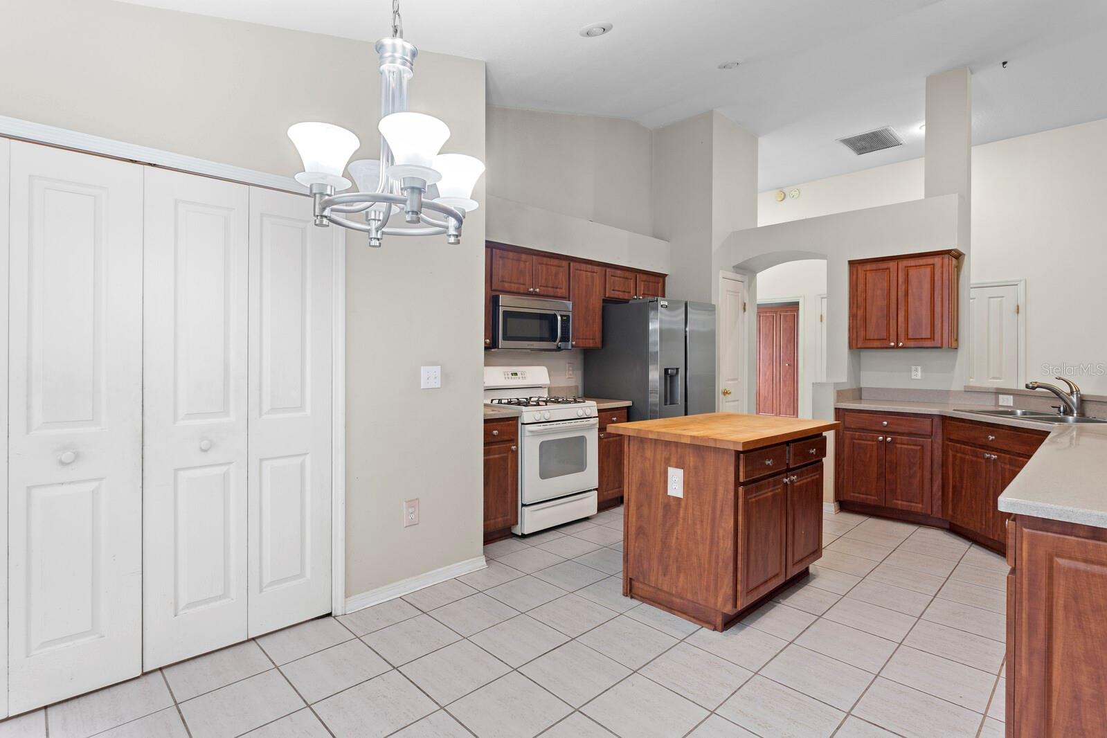 10420 SPRINGROSE DR