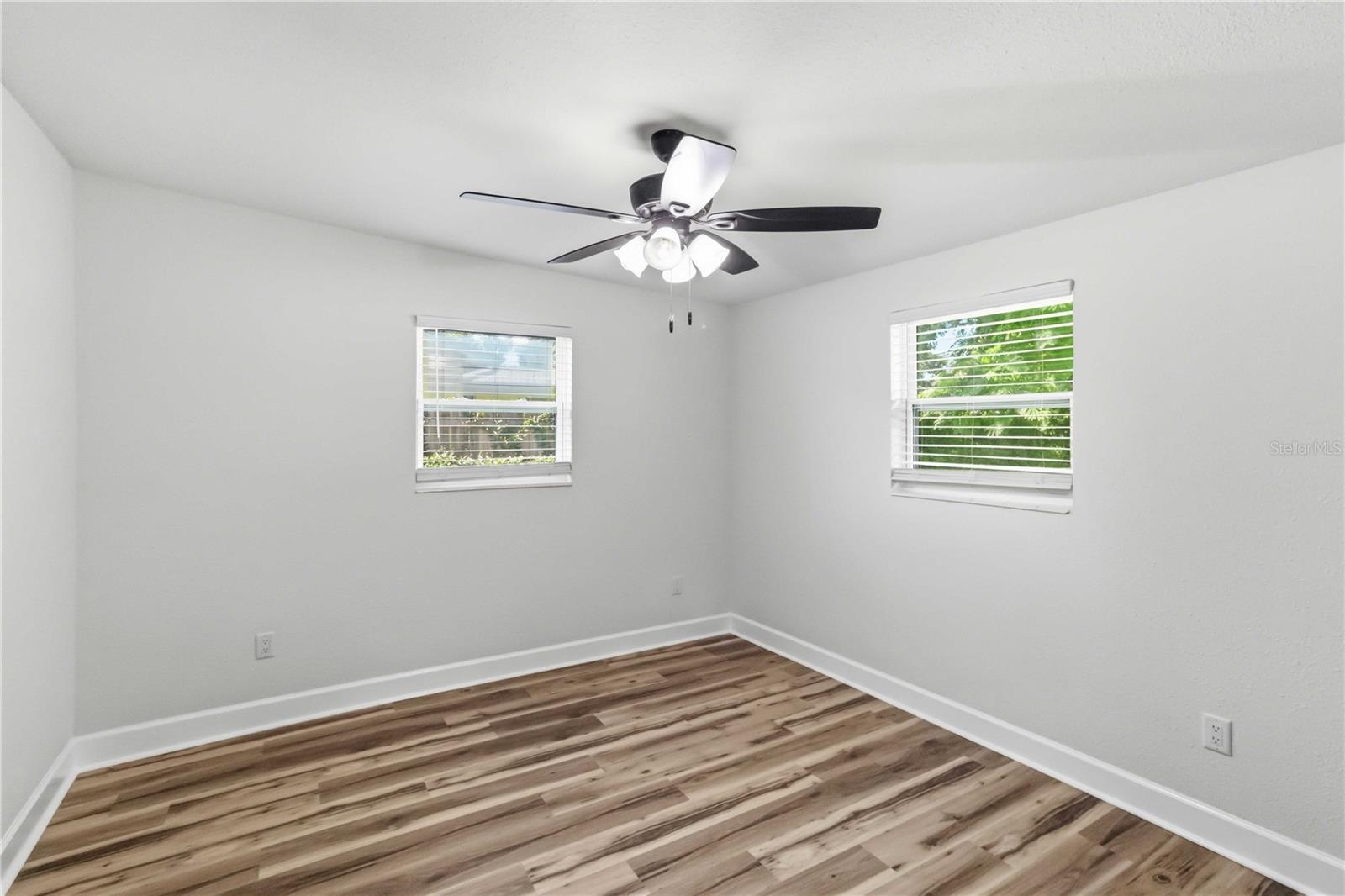 1806 DIERKER DR