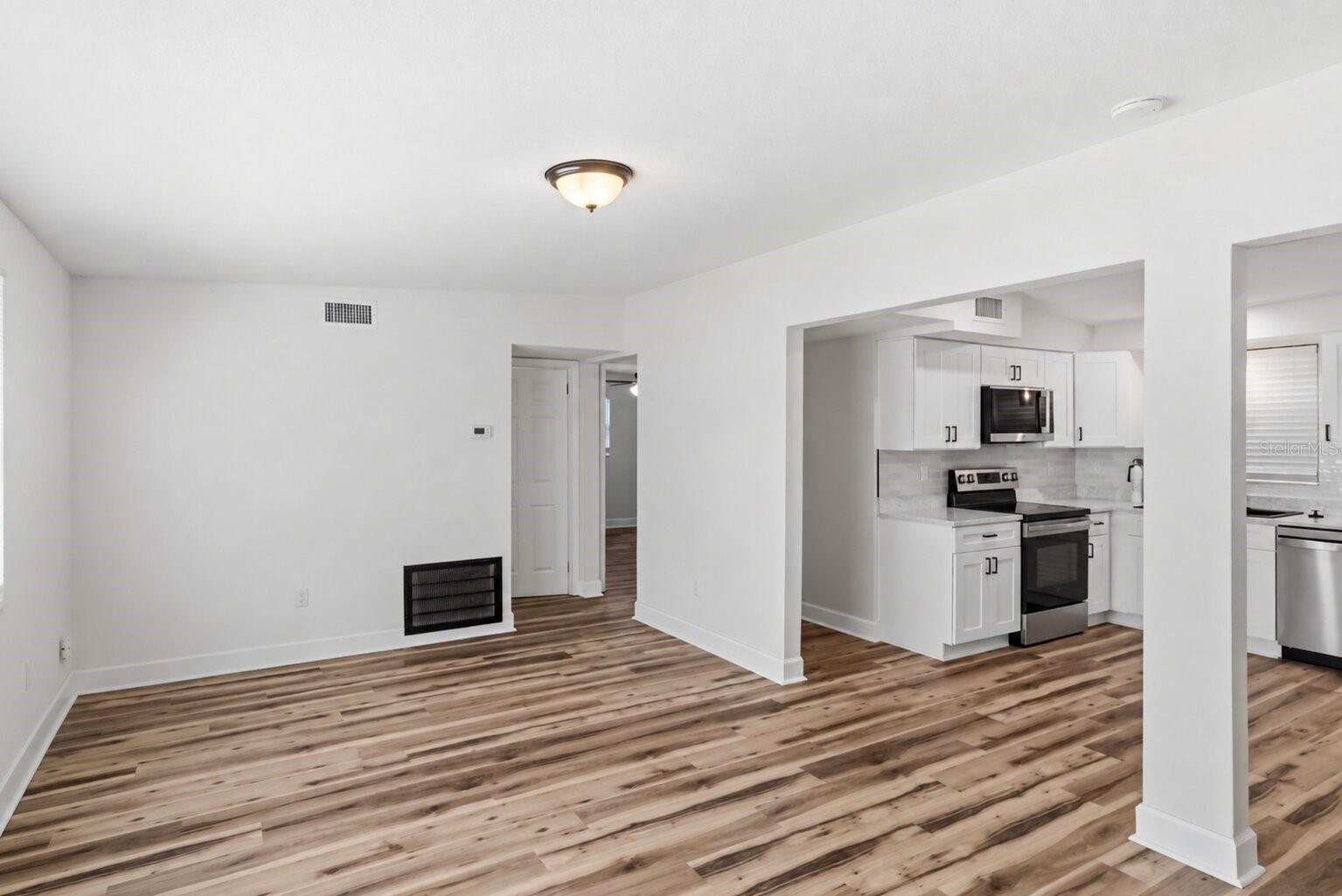 1806 DIERKER DR