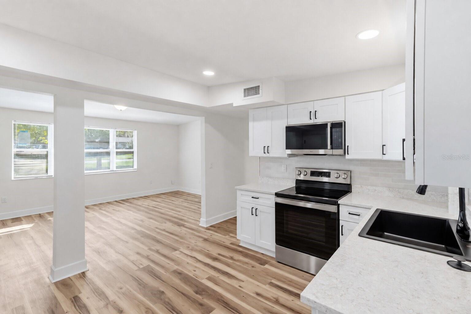 1806 DIERKER DR