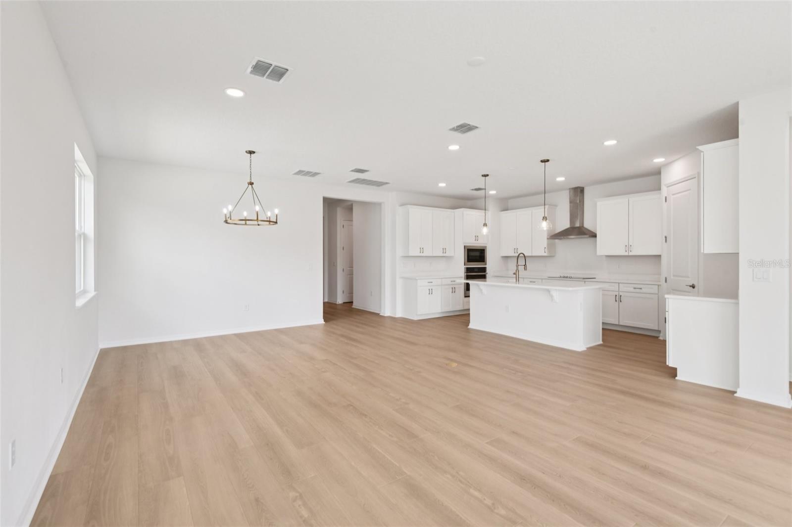 10667 STEINAHATCHEE LN