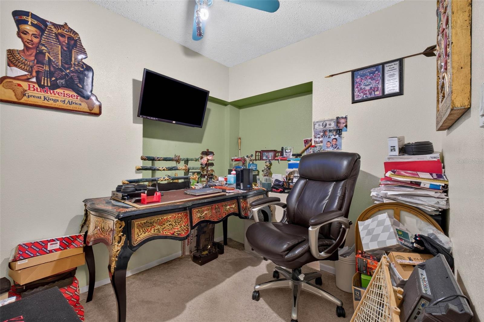 1302 E SLIGH AVE