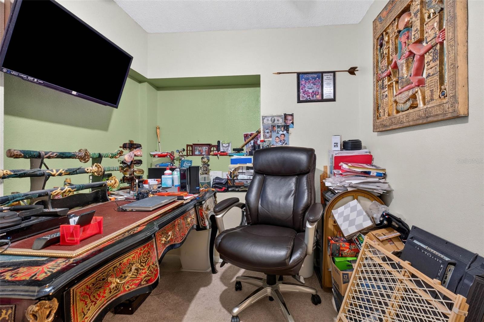1302 E SLIGH AVE