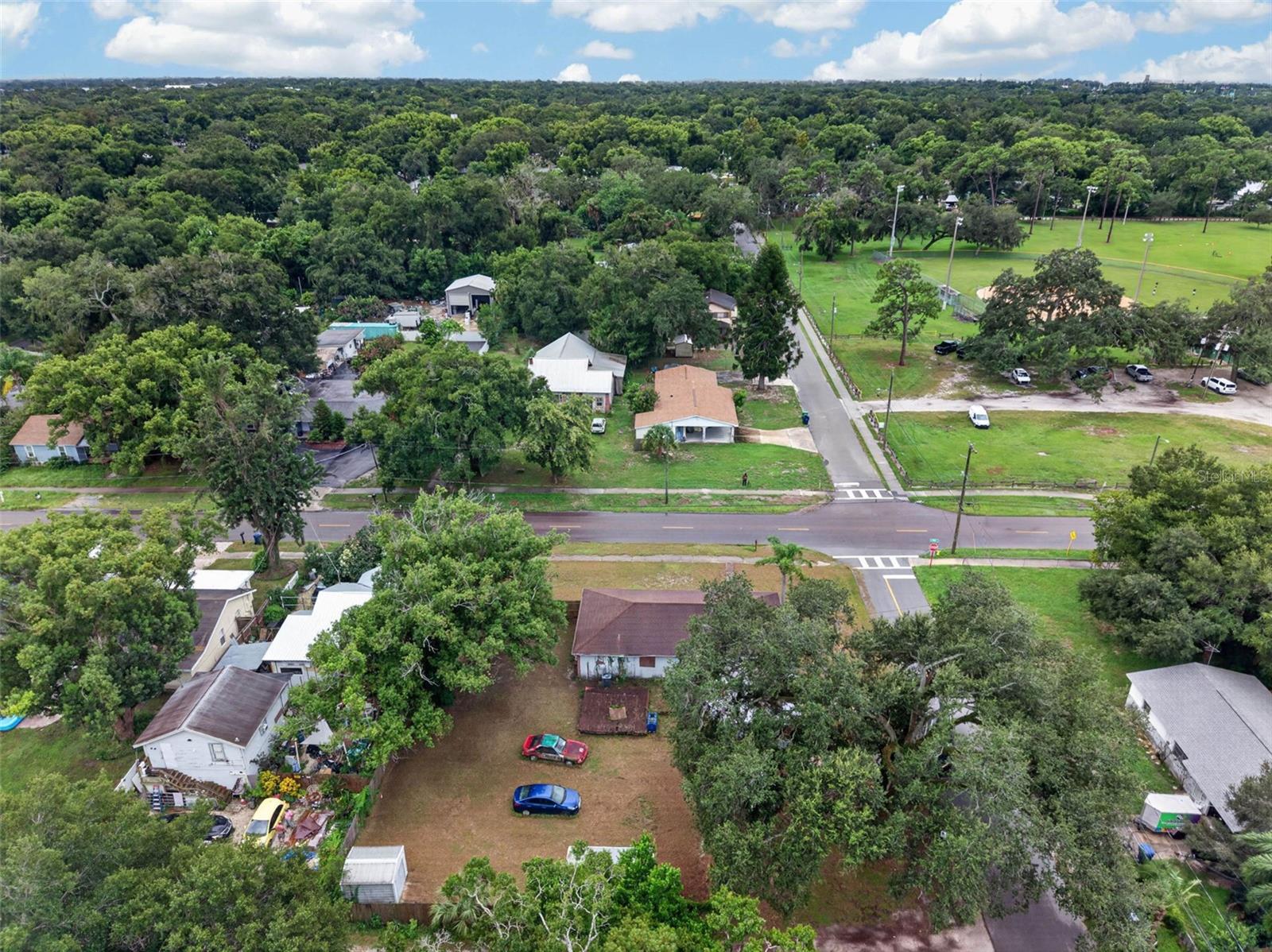 1302 E SLIGH AVE