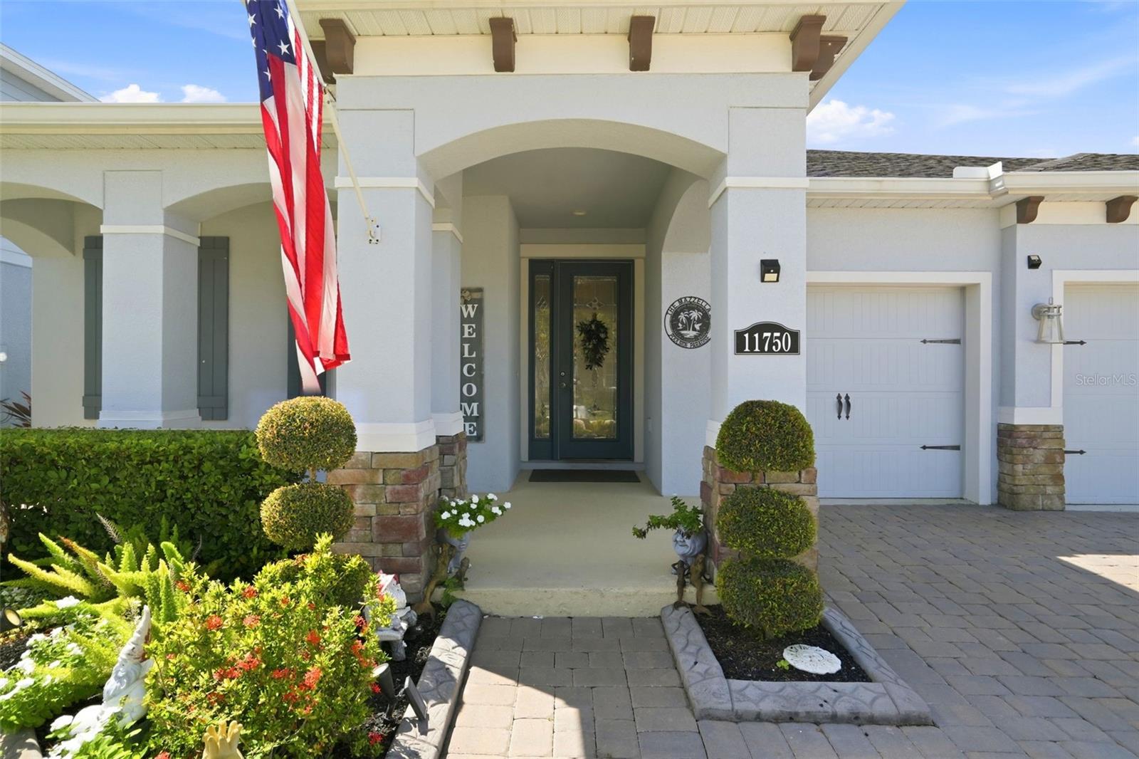 11750 LAKE LUCAYA DR
