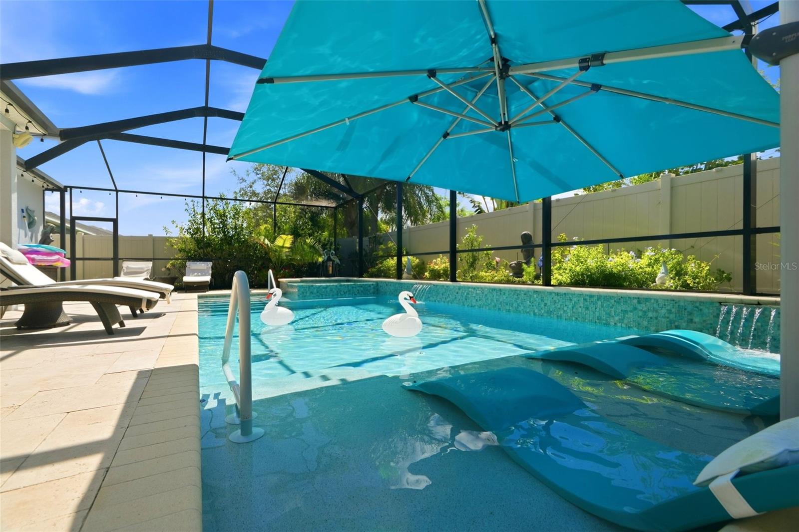 11750 LAKE LUCAYA DR