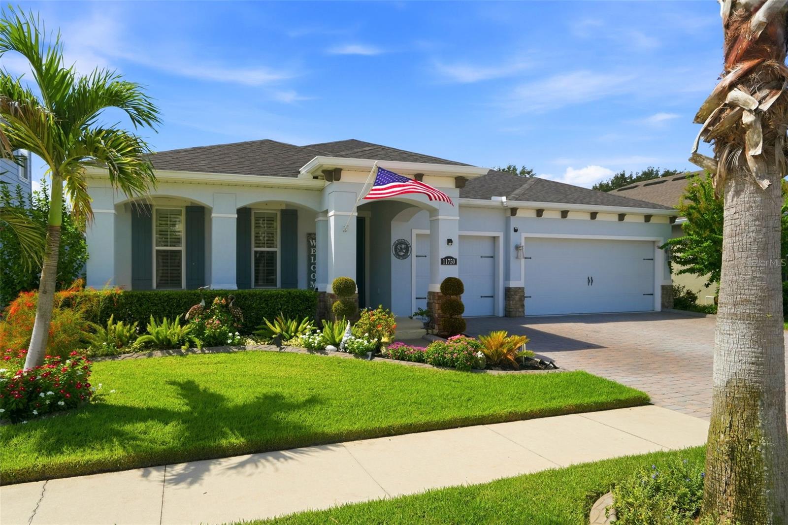 11750 LAKE LUCAYA DR