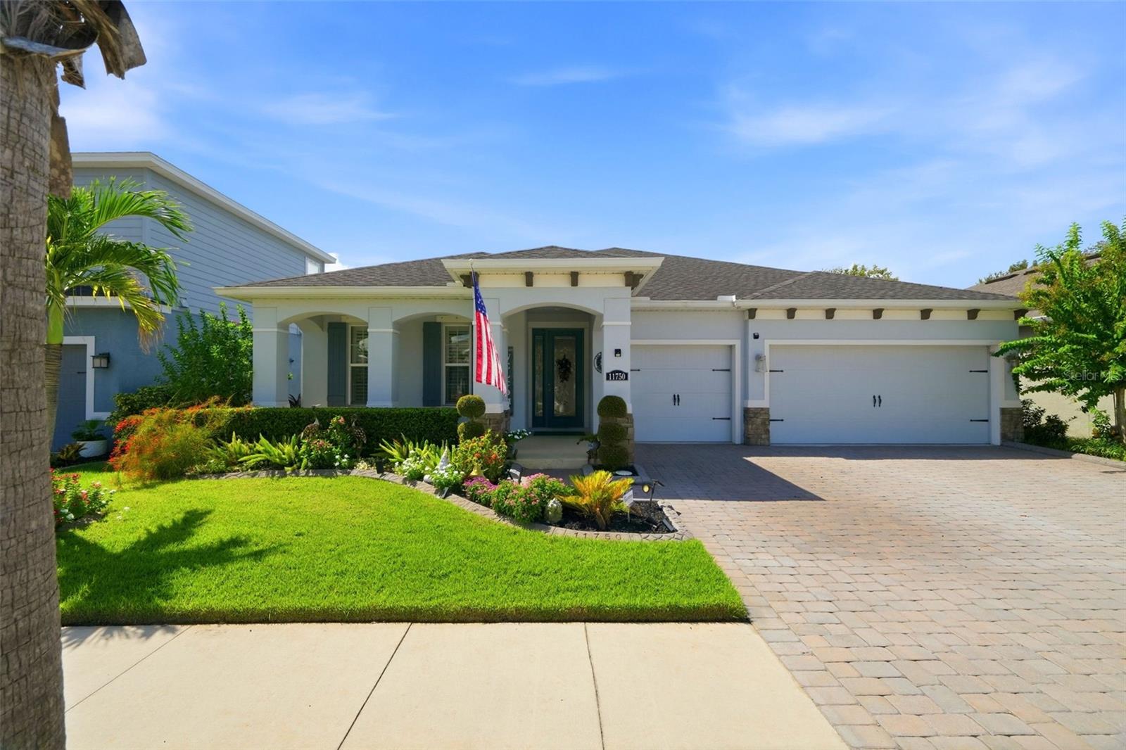 11750 LAKE LUCAYA DR