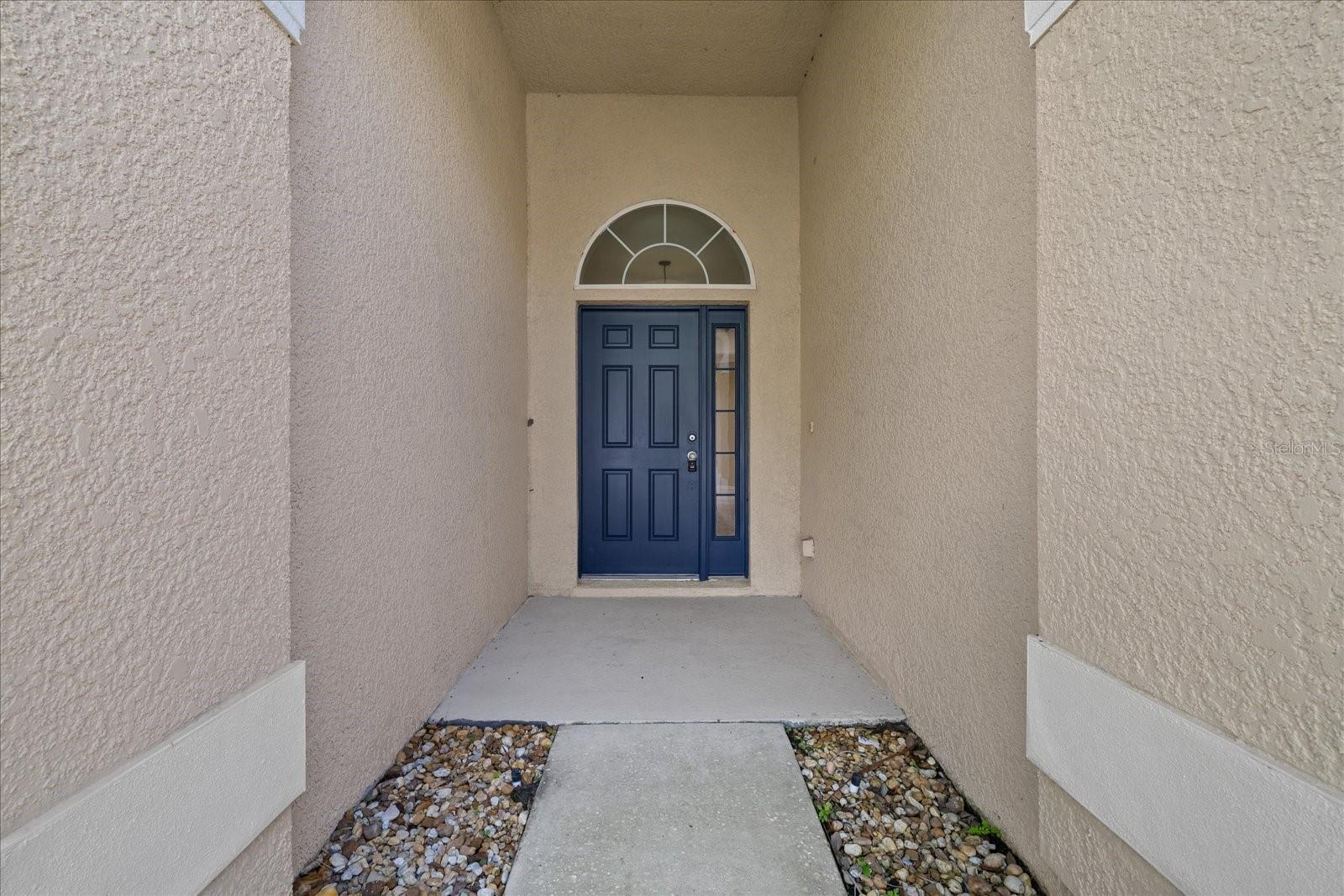 1833 MIRA LAGO CIR