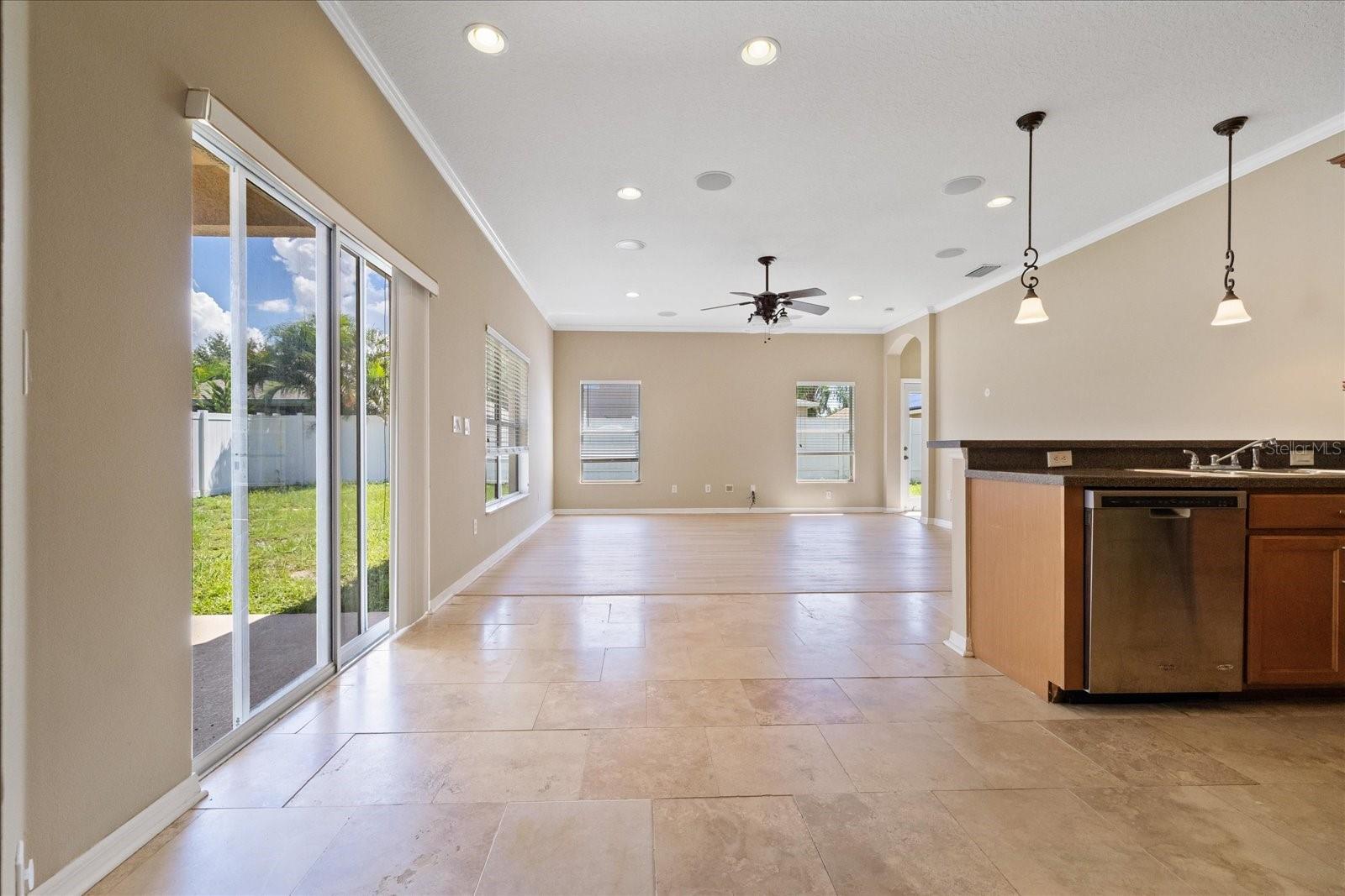 1833 MIRA LAGO CIR