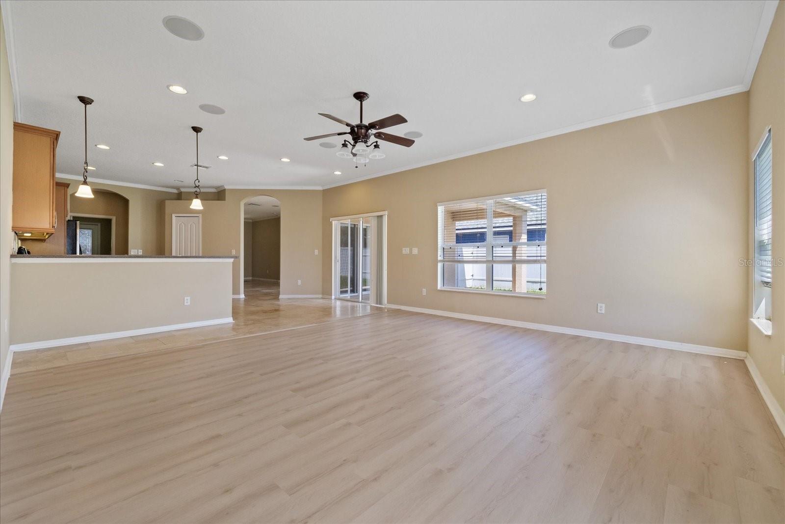 1833 MIRA LAGO CIR