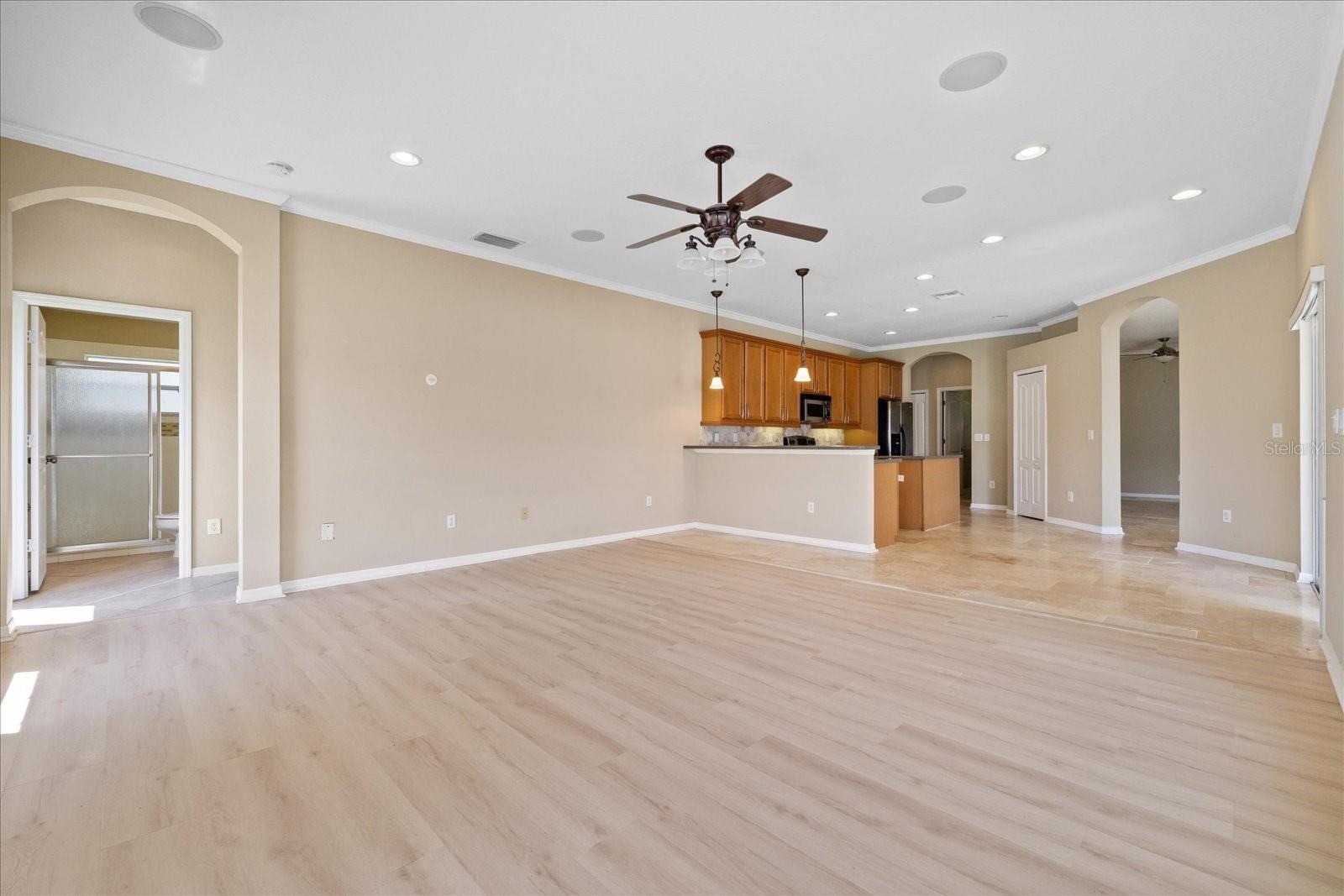 1833 MIRA LAGO CIR