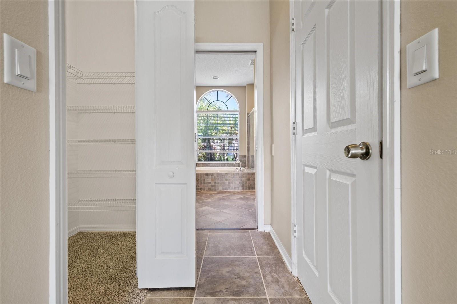 1833 MIRA LAGO CIR