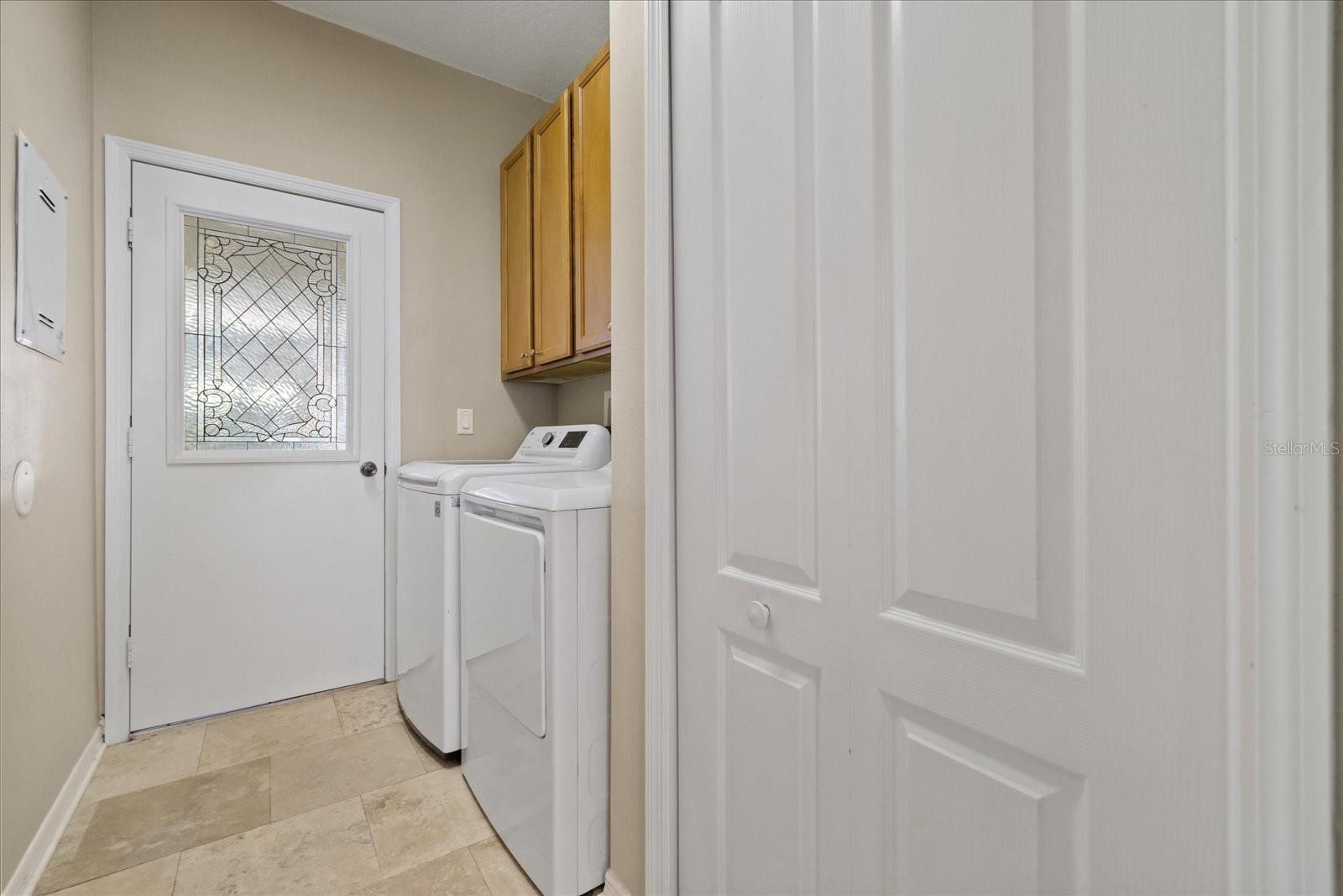 1833 MIRA LAGO CIR
