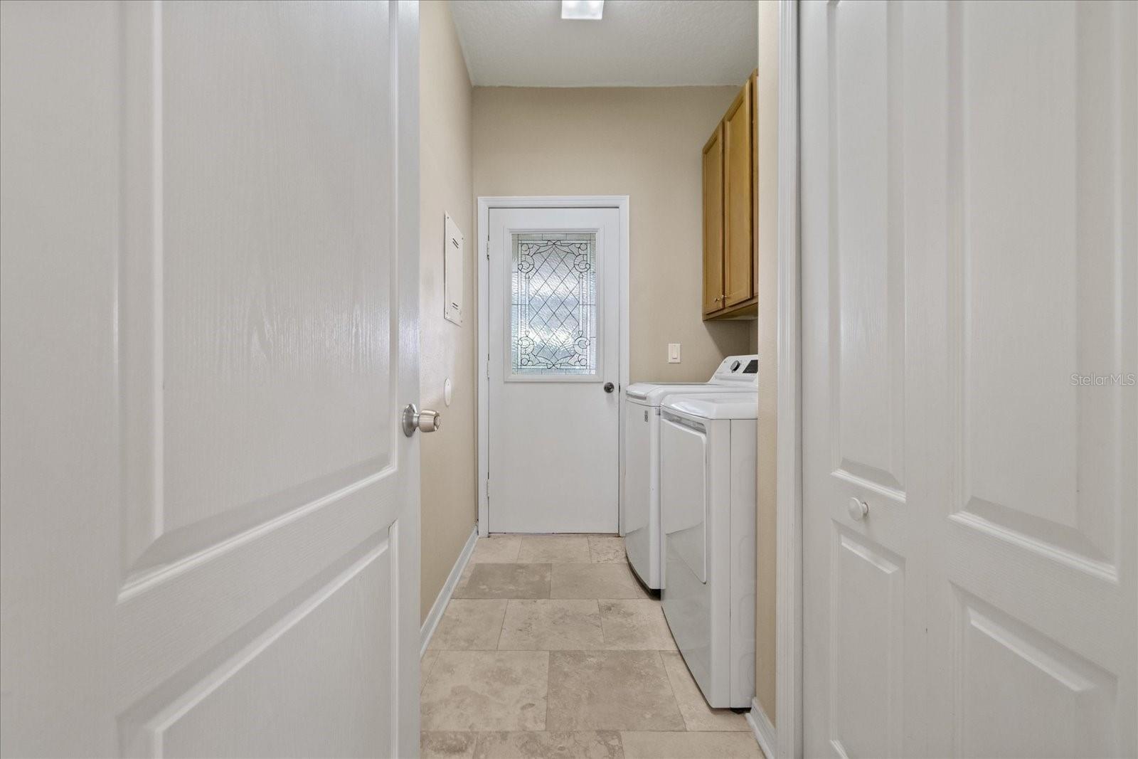 1833 MIRA LAGO CIR