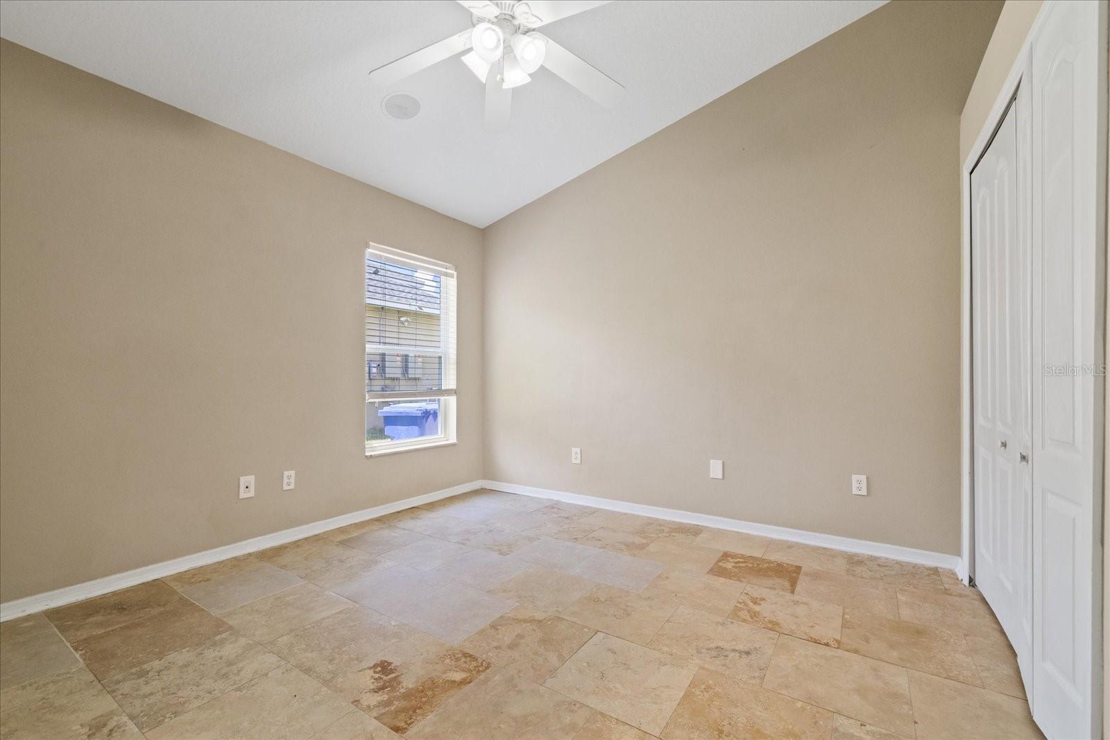 1833 MIRA LAGO CIR