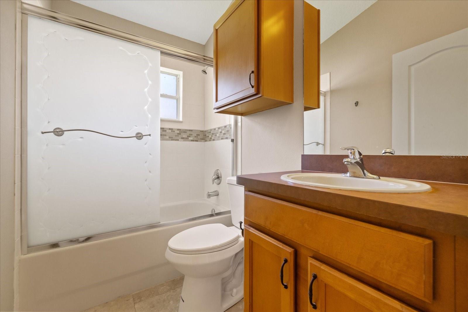 1833 MIRA LAGO CIR