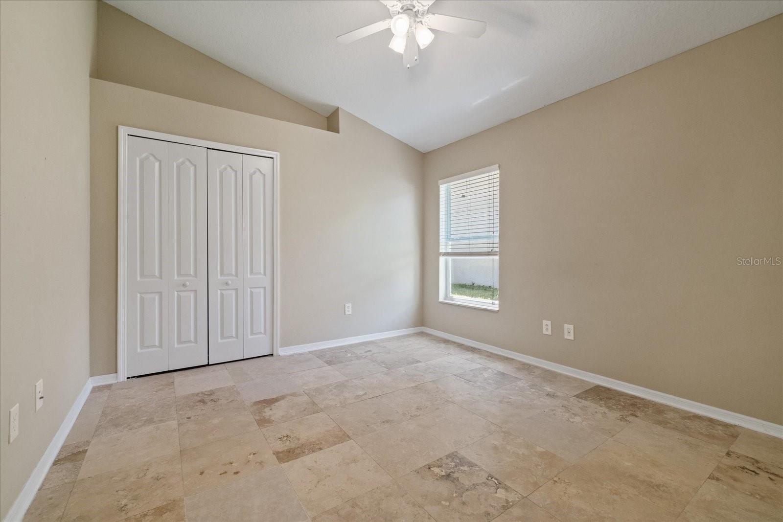 1833 MIRA LAGO CIR