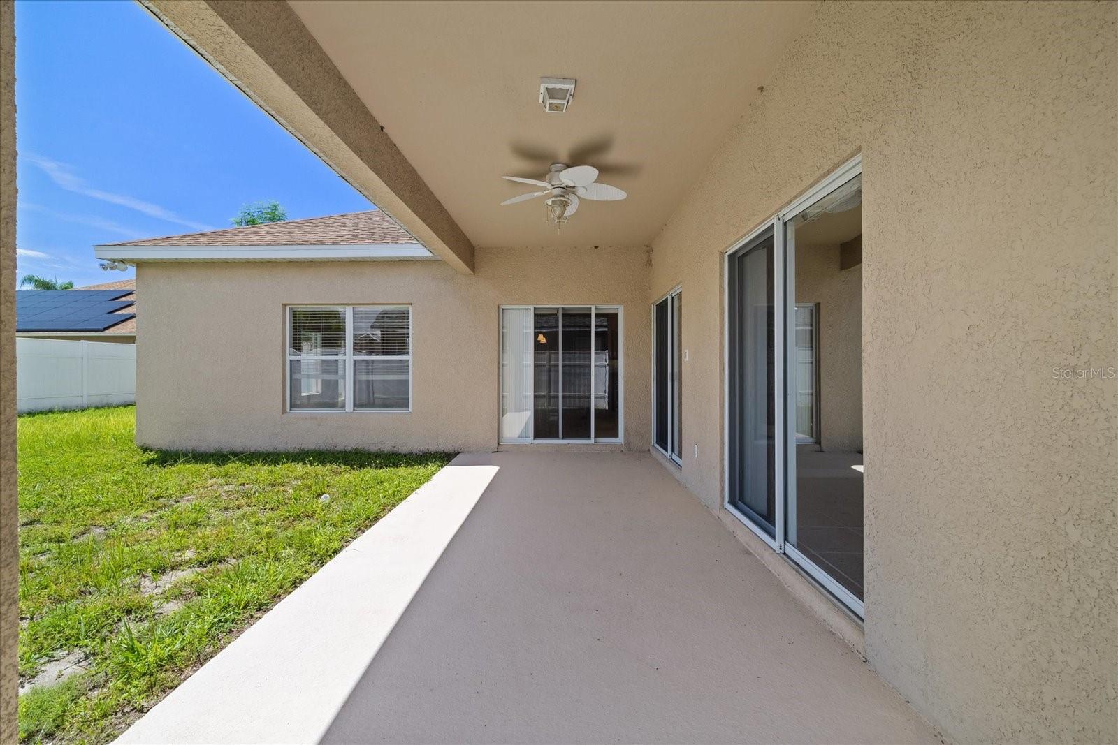 1833 MIRA LAGO CIR