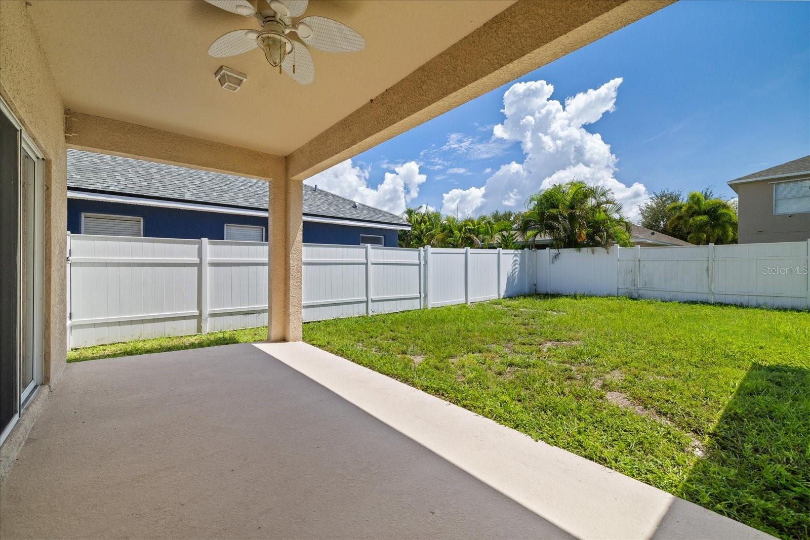 1833 MIRA LAGO CIR
