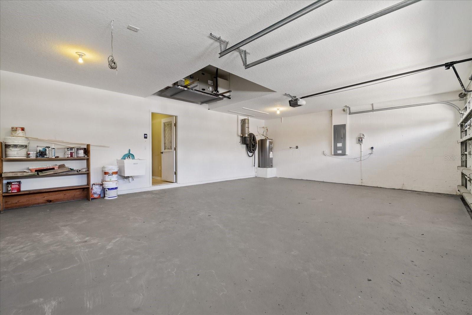 1833 MIRA LAGO CIR
