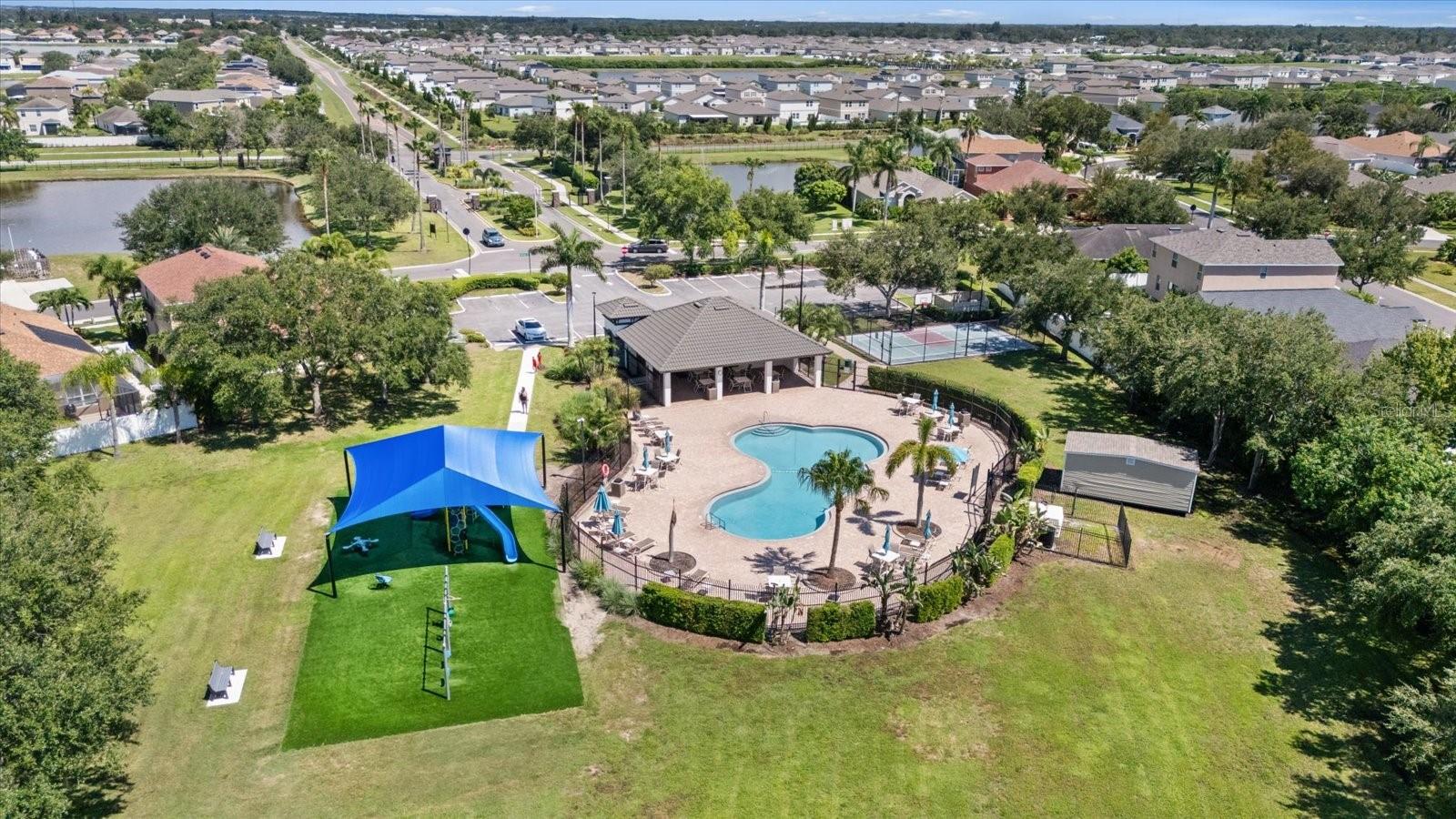 1833 MIRA LAGO CIR