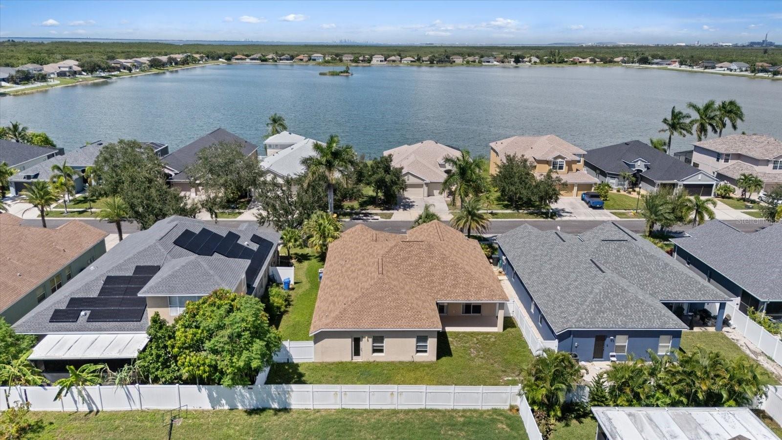 1833 MIRA LAGO CIR