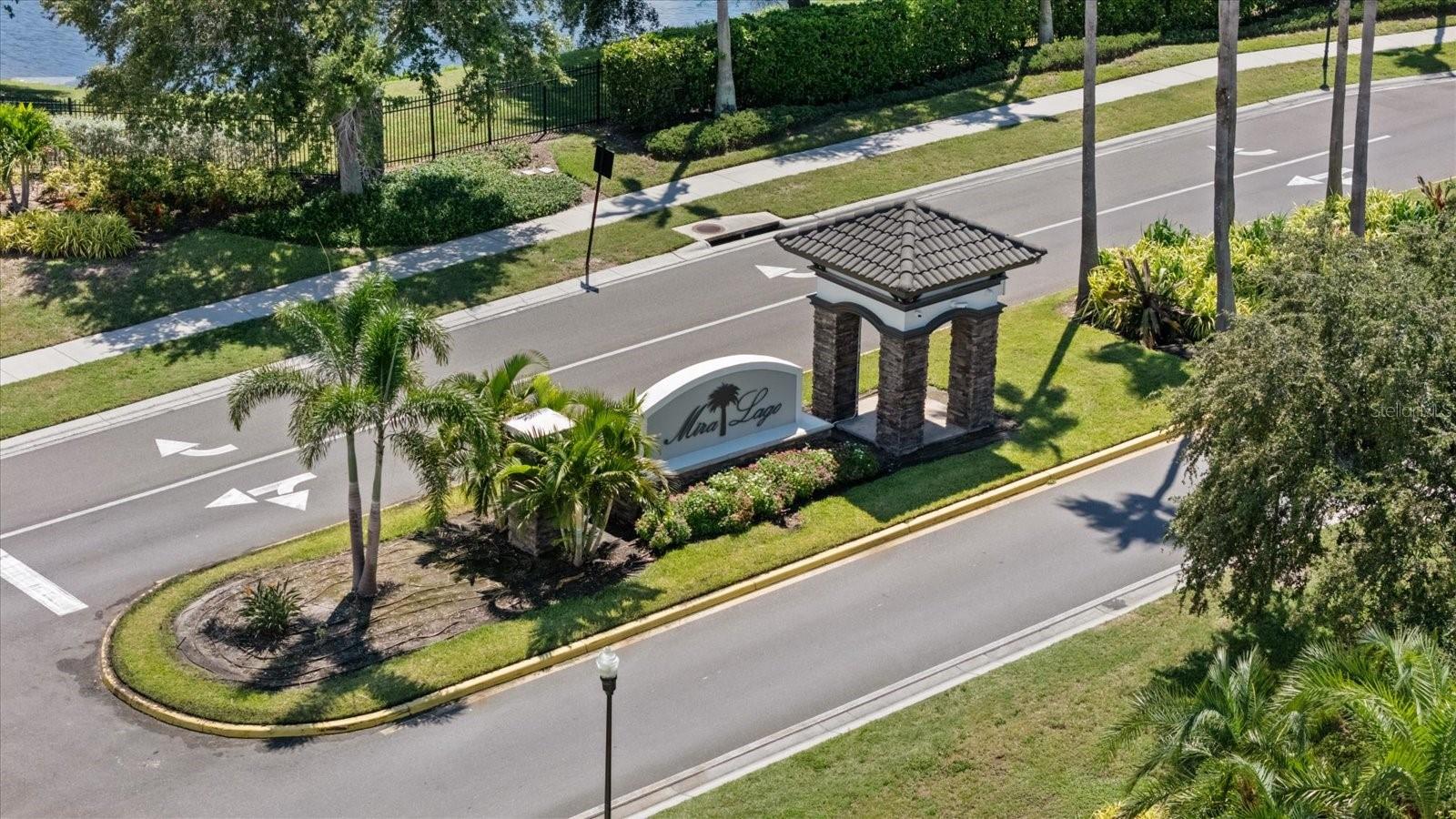1833 MIRA LAGO CIR