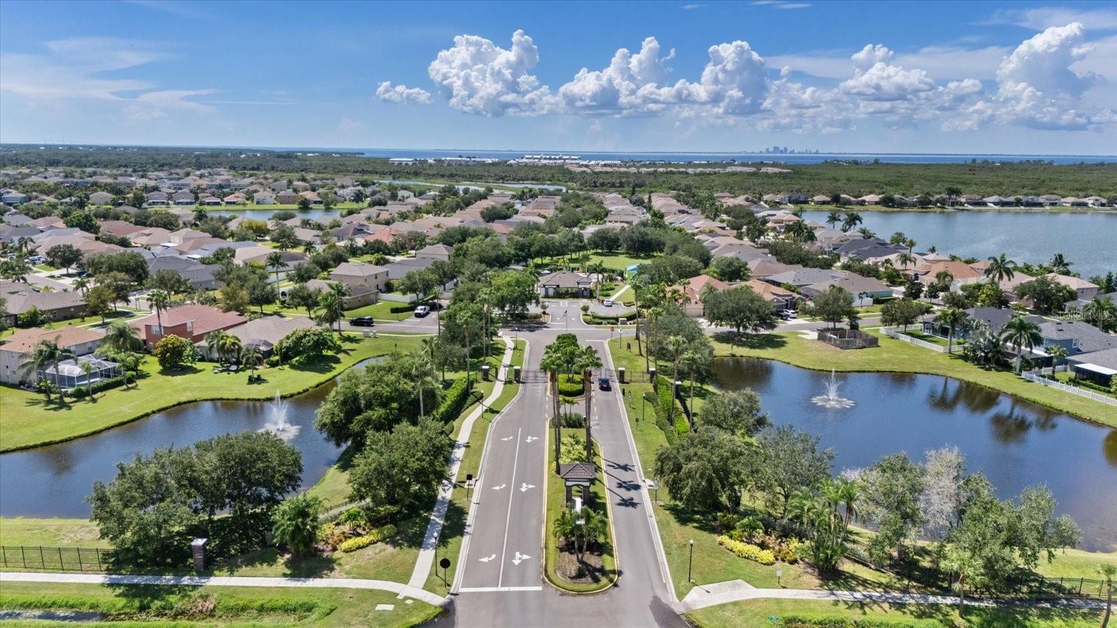 1833 MIRA LAGO CIR