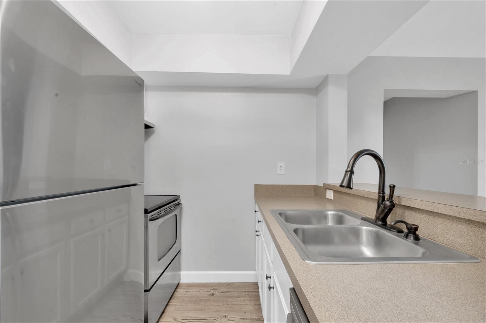 406 W CEDAR ST #403