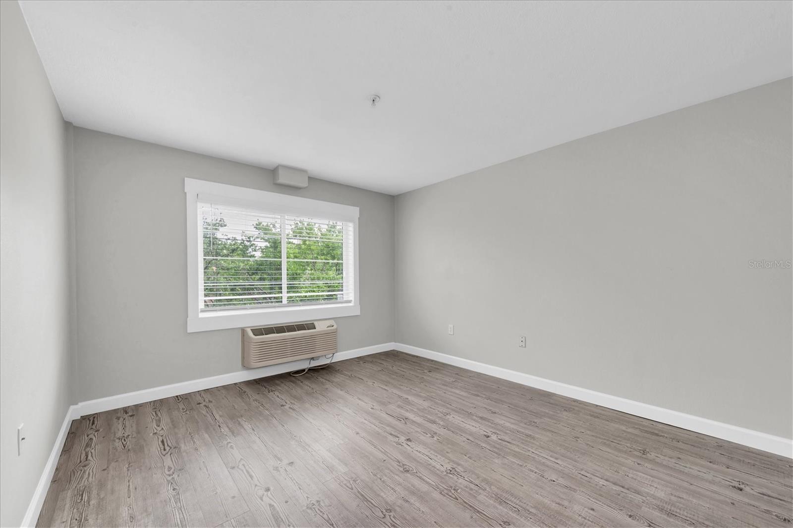 406 W CEDAR ST #403
