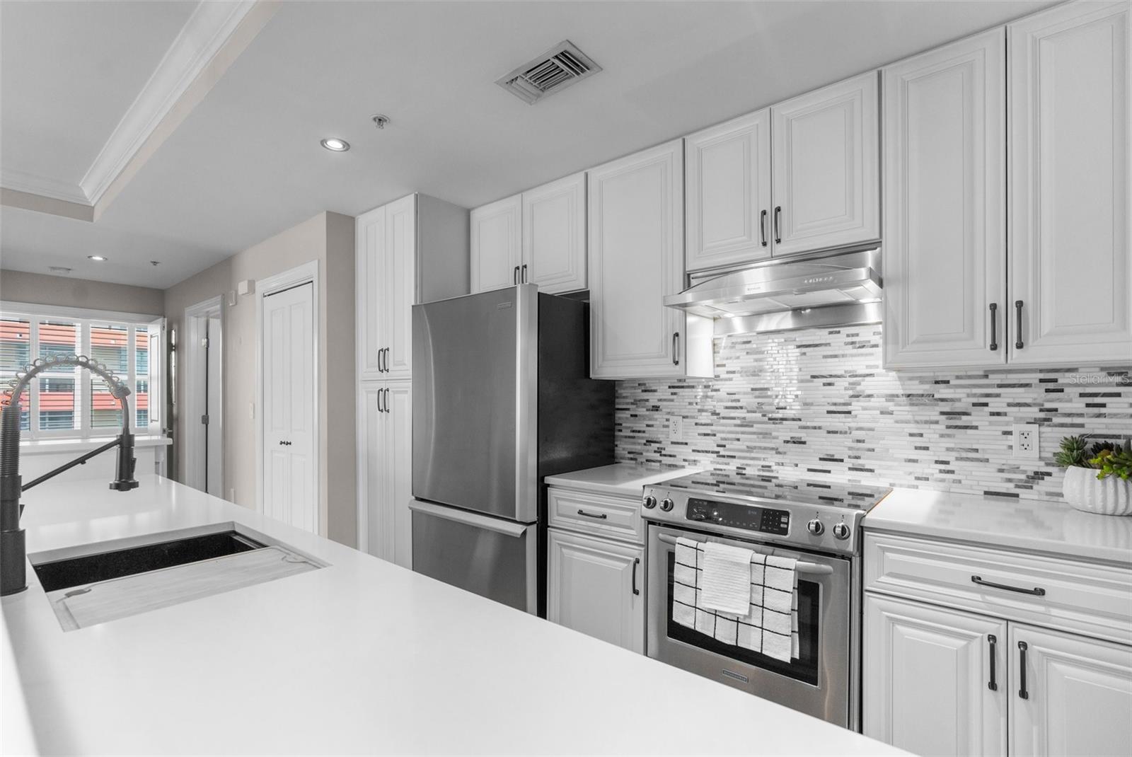 1238 E KENNEDY BLVD #501