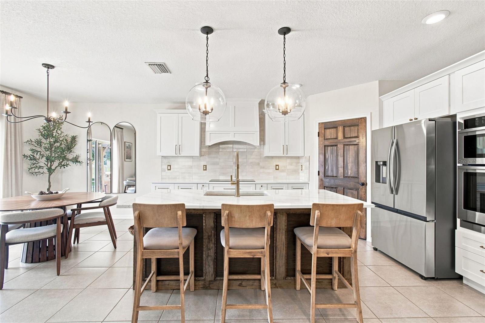 11833 MYRTLE ROCK DR