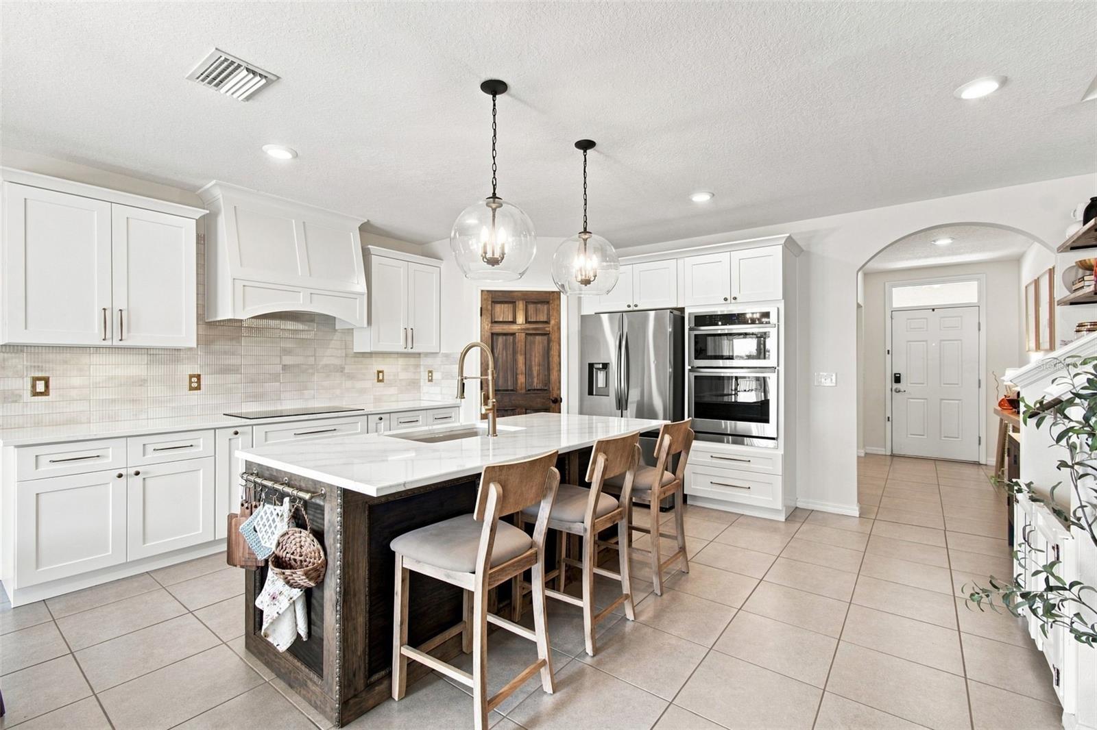 11833 MYRTLE ROCK DR