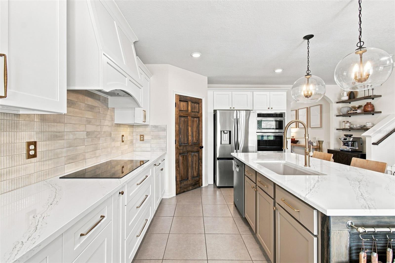 11833 MYRTLE ROCK DR