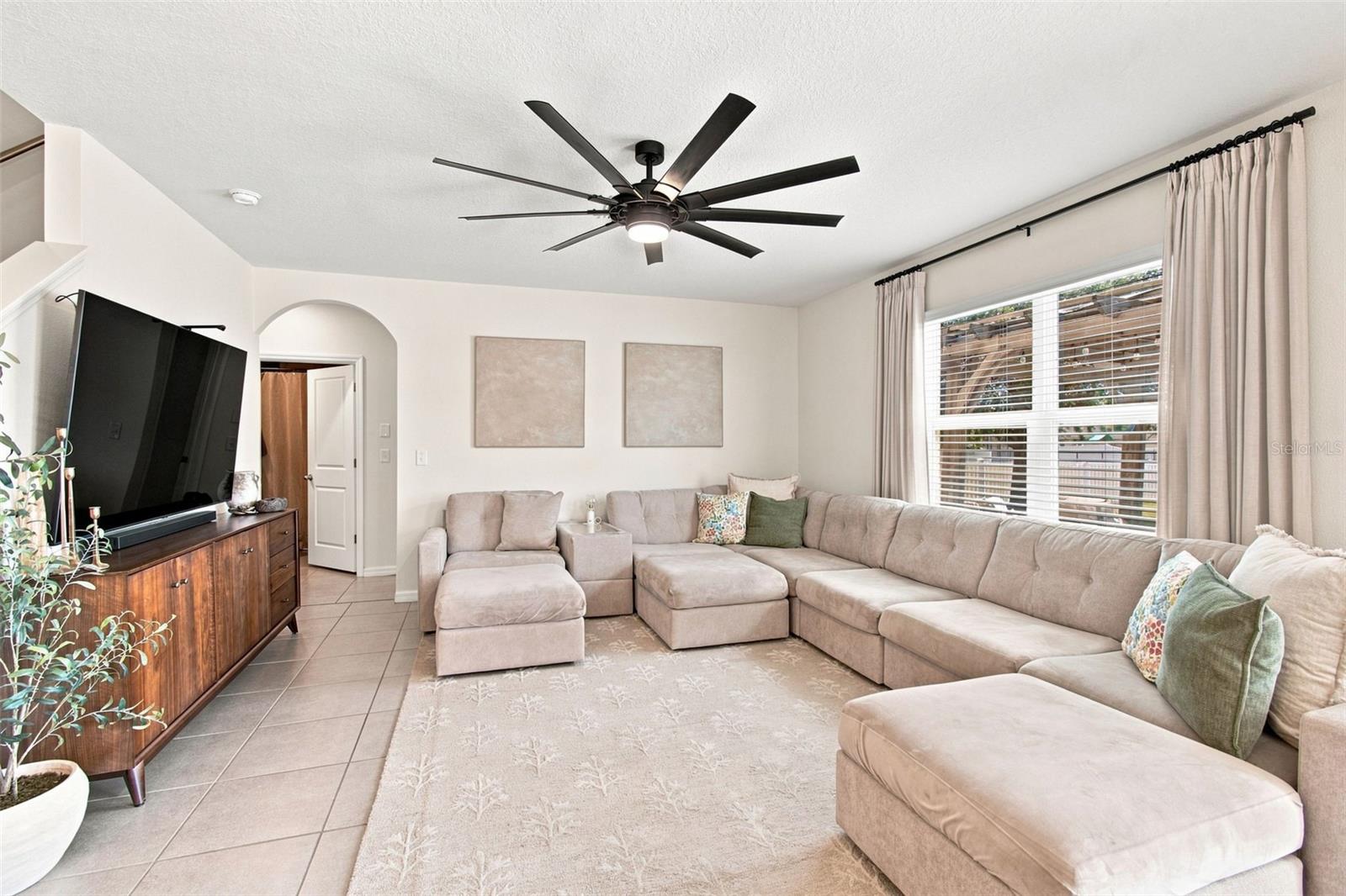 11833 MYRTLE ROCK DR