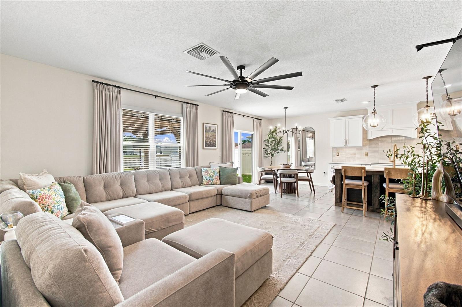 11833 MYRTLE ROCK DR