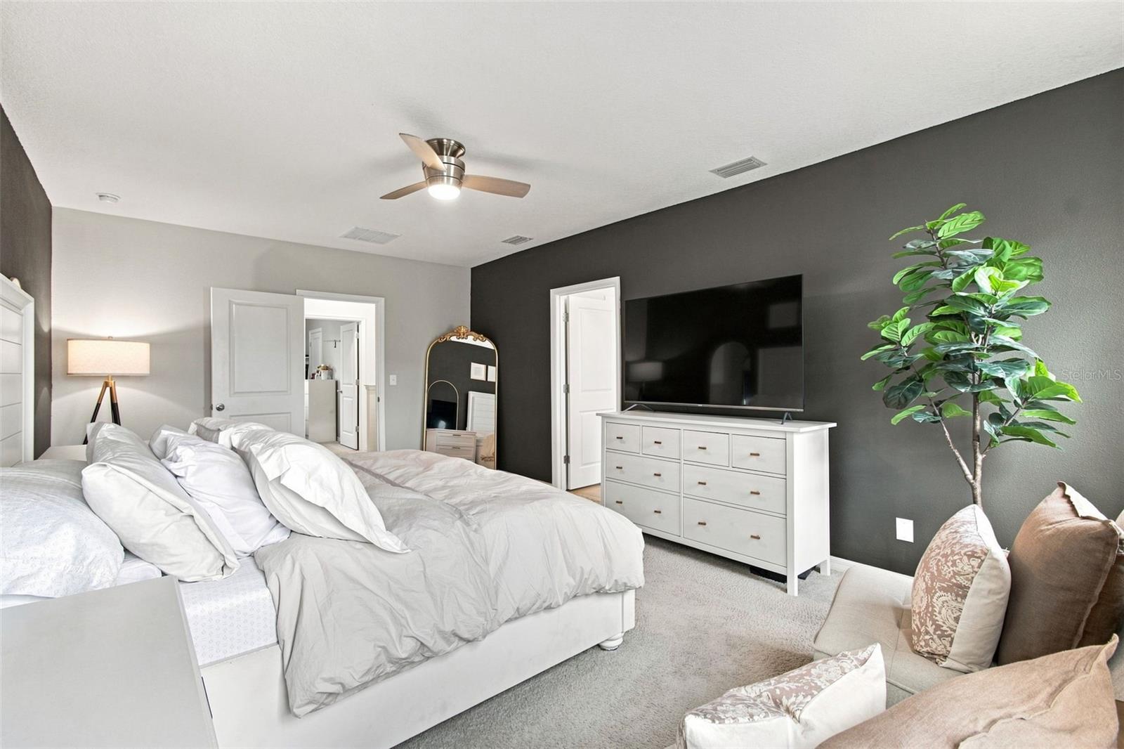11833 MYRTLE ROCK DR