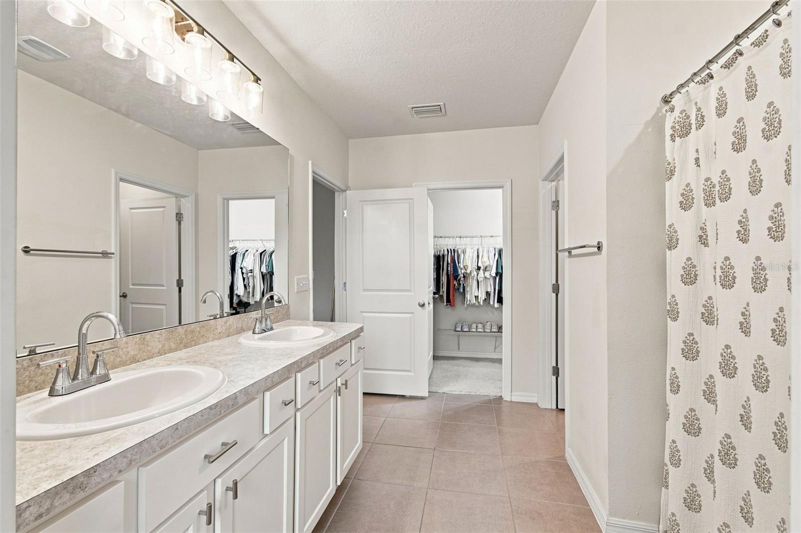 11833 MYRTLE ROCK DR