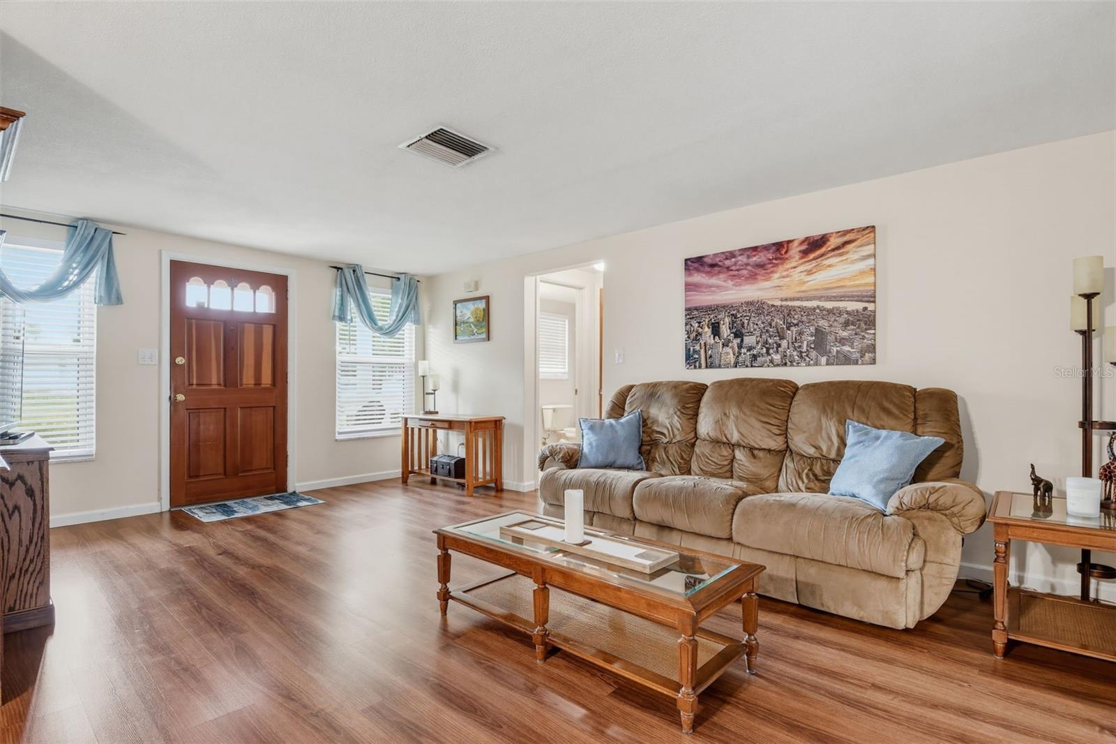 10831 MAPLEWOOD AVE