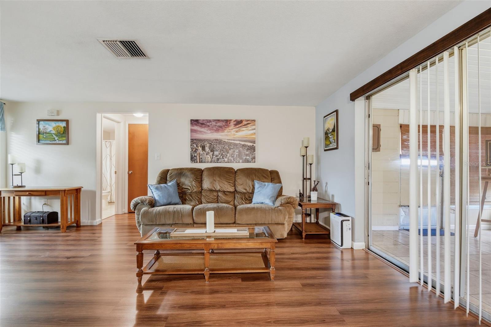 10831 MAPLEWOOD AVE