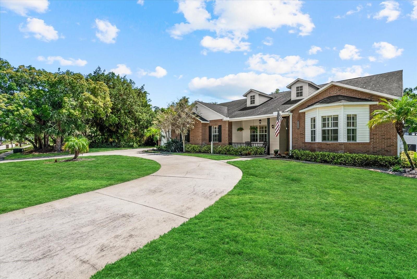 8805 CROSSWOOD CT