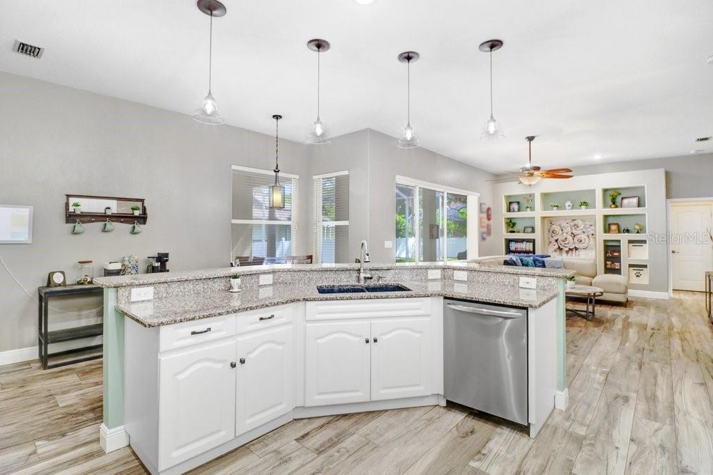 2203 VALRICO FOREST DR