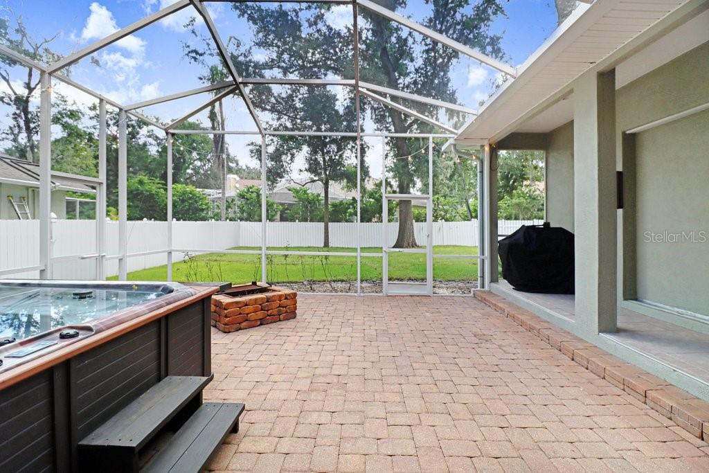 2203 VALRICO FOREST DR