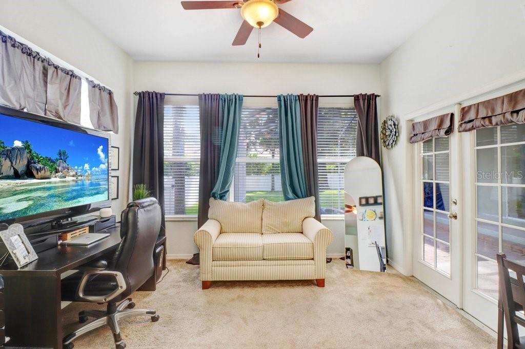 2203 VALRICO FOREST DR